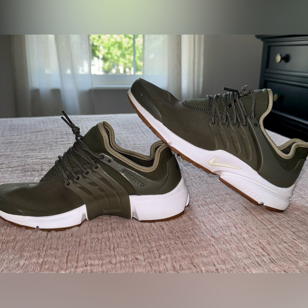 Air pesto ‘Neutral Olive’